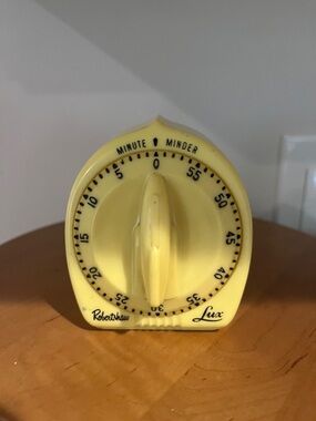 Lux Robertshaw  Yellow Mechanical Minute Minder Kitchen Timer